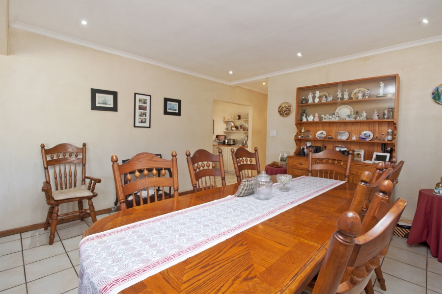 4 Bedroom Property for Sale in Sun Valley Western Cape